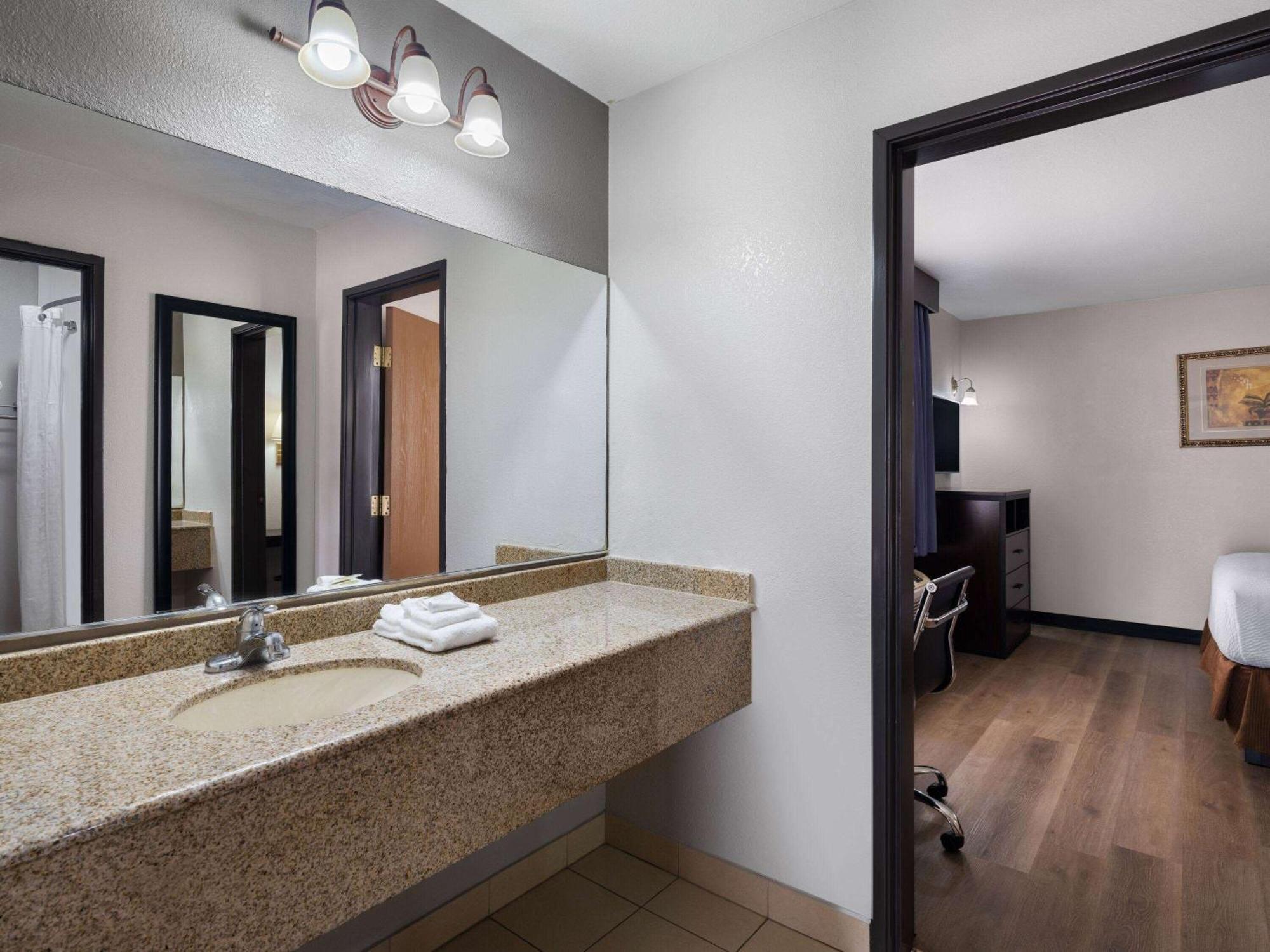 Travelodge By Wyndham Tucson Az מראה חיצוני תמונה
